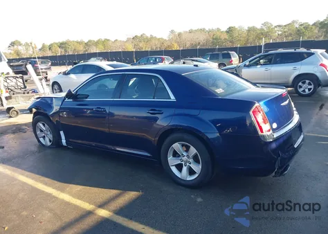 2014 Chrysler 300 z USA, uszkodzony, nr VIN 2C3CCAAG3EH146504